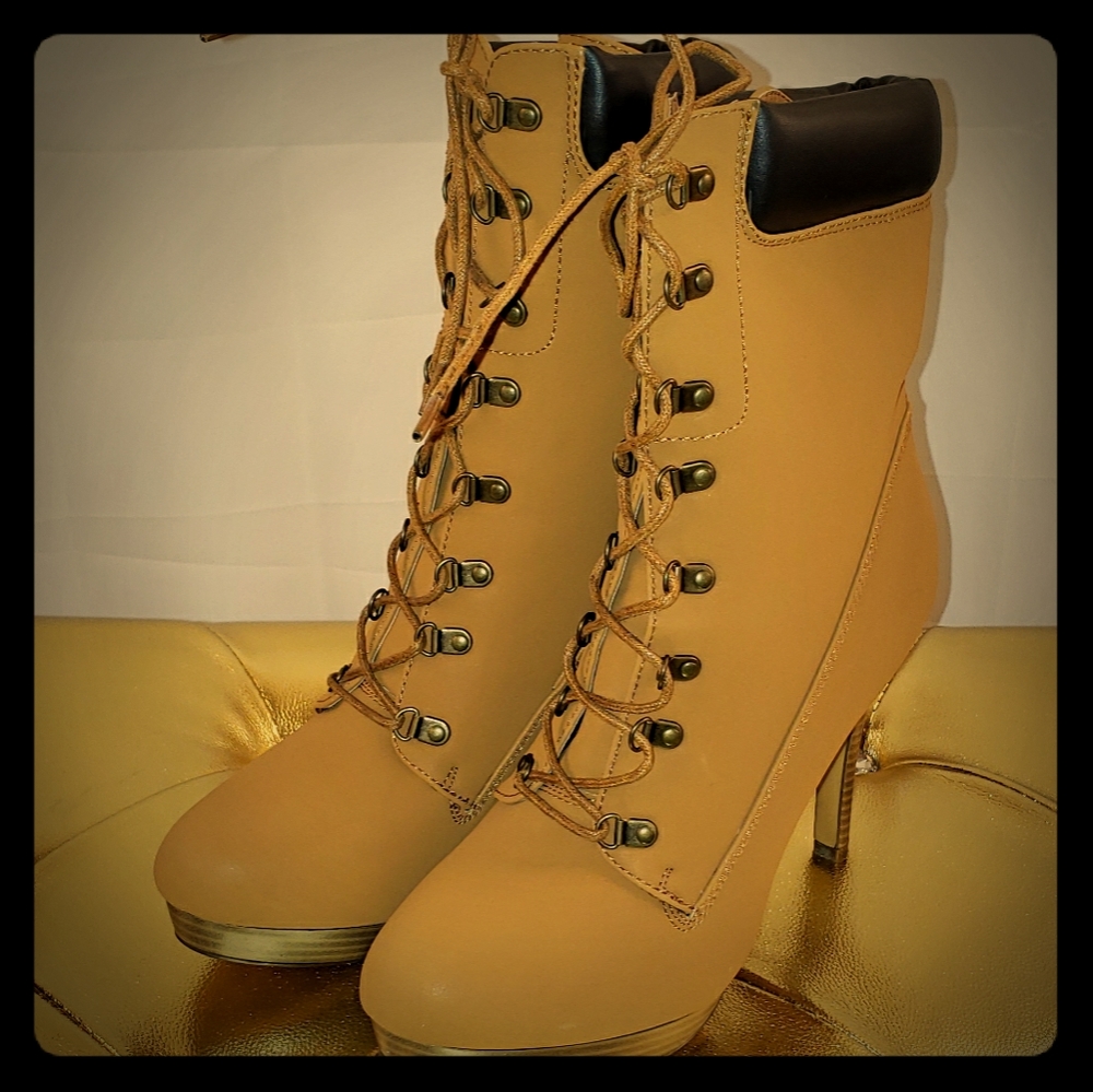 Size 11 Tan Boots